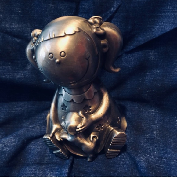 Adorable Silver Girl piggy bank with. Tiny puppy - Picture 6 of 6